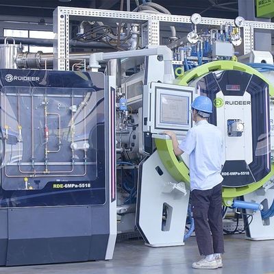 Çok yönlü uygulamalar için özelleştirilebilir oda boyutu Vacuum basınçlı fırın Yatay tip yapısı